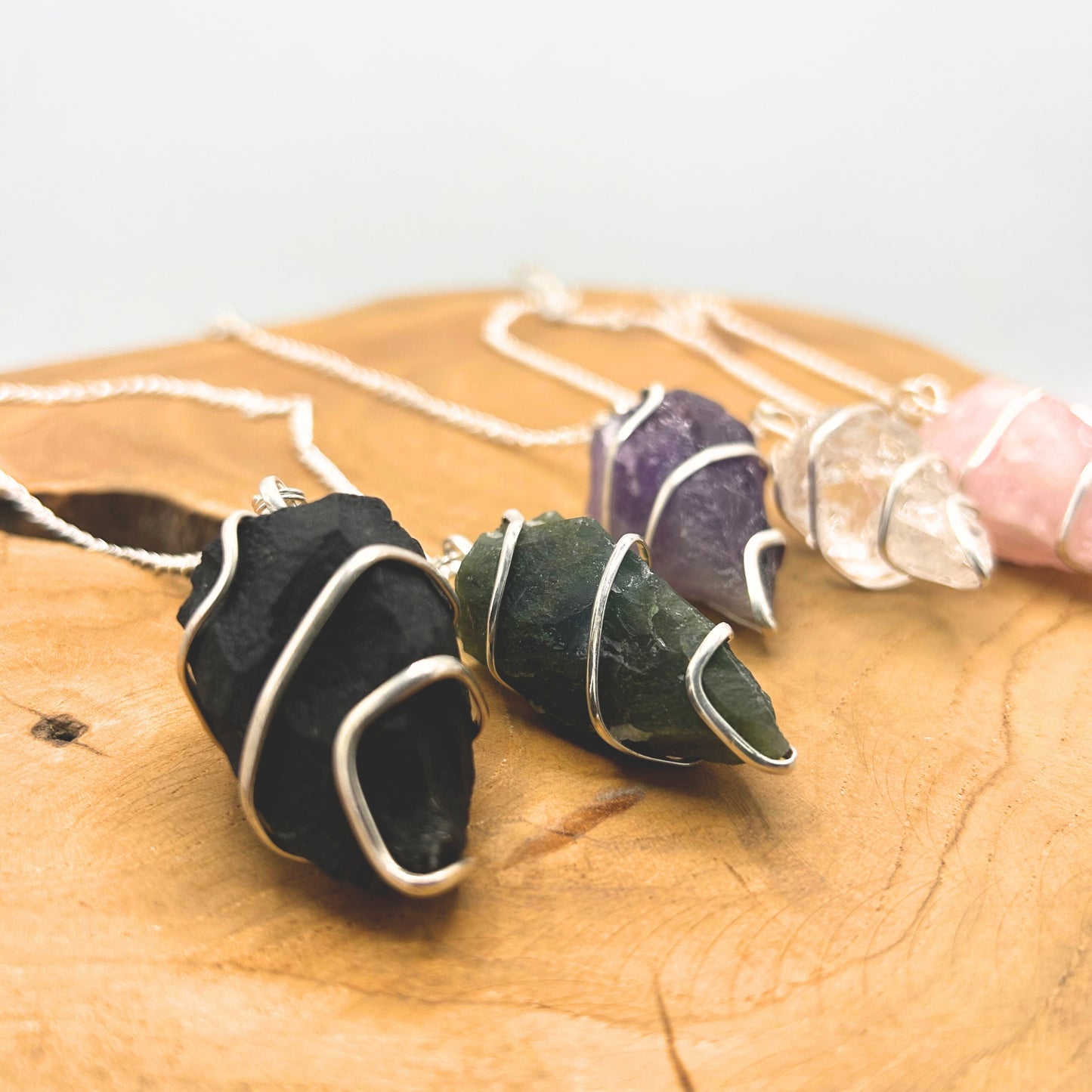 Raw Gemstone Pendulum – Moss Agate | A Natural Tool for Grounding and Intuition