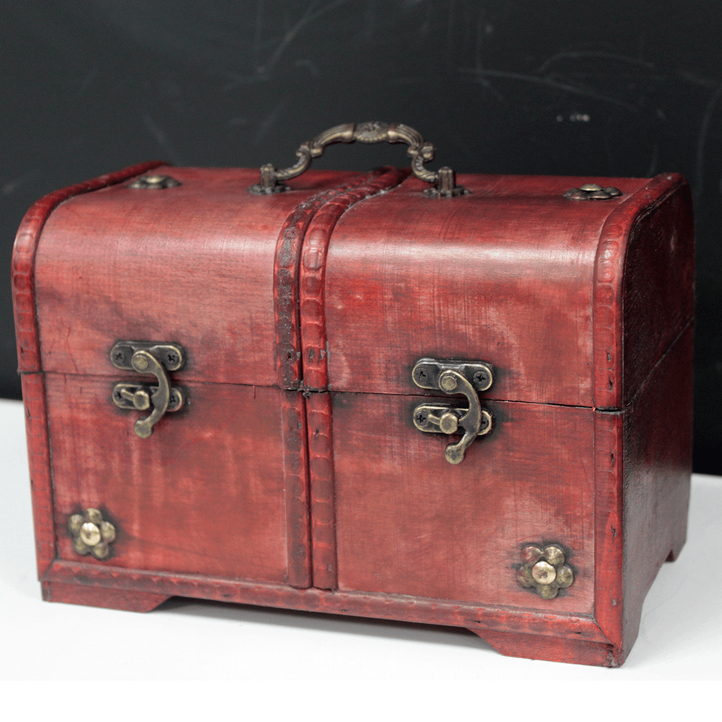 Large Classic Chest – Set of 3 | Timeless Vintage Storage with Colonial Charm