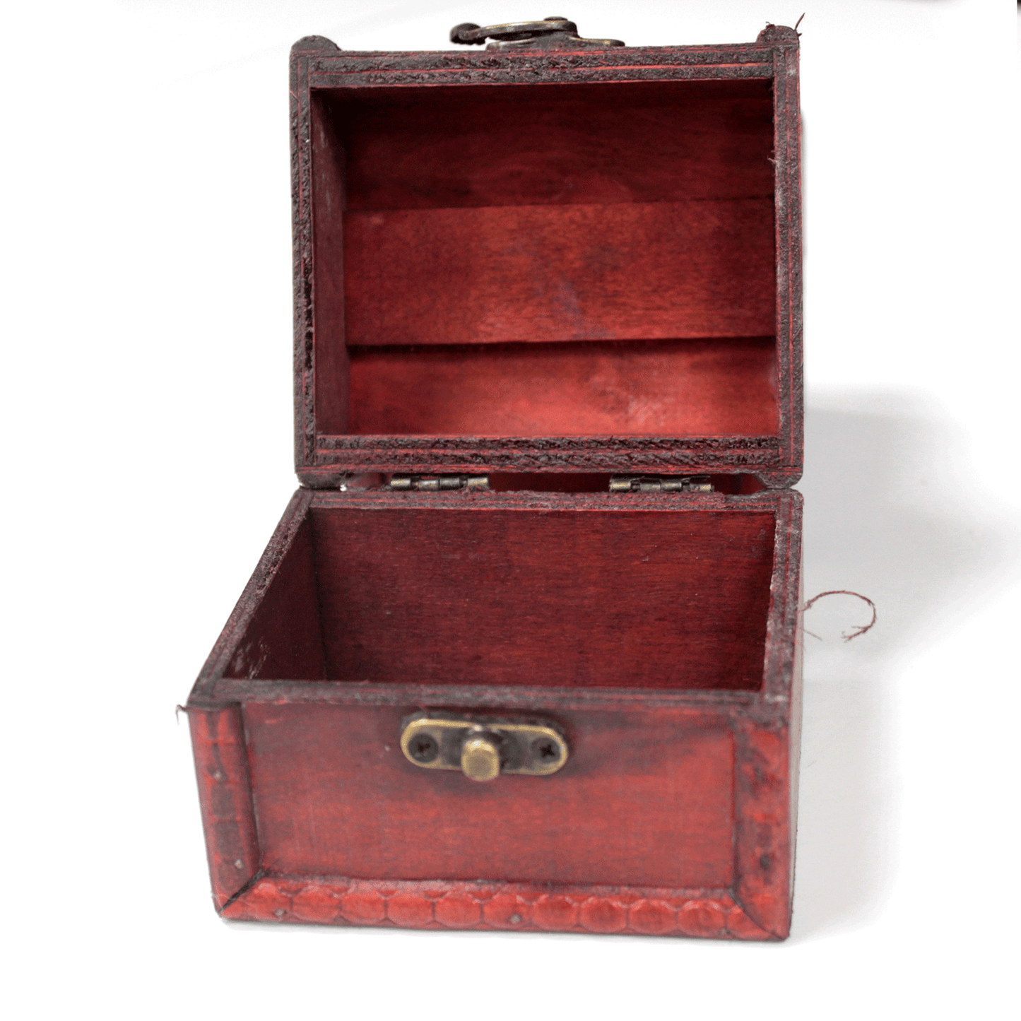 Large Classic Chest – Set of 3 | Timeless Vintage Storage with Colonial Charm